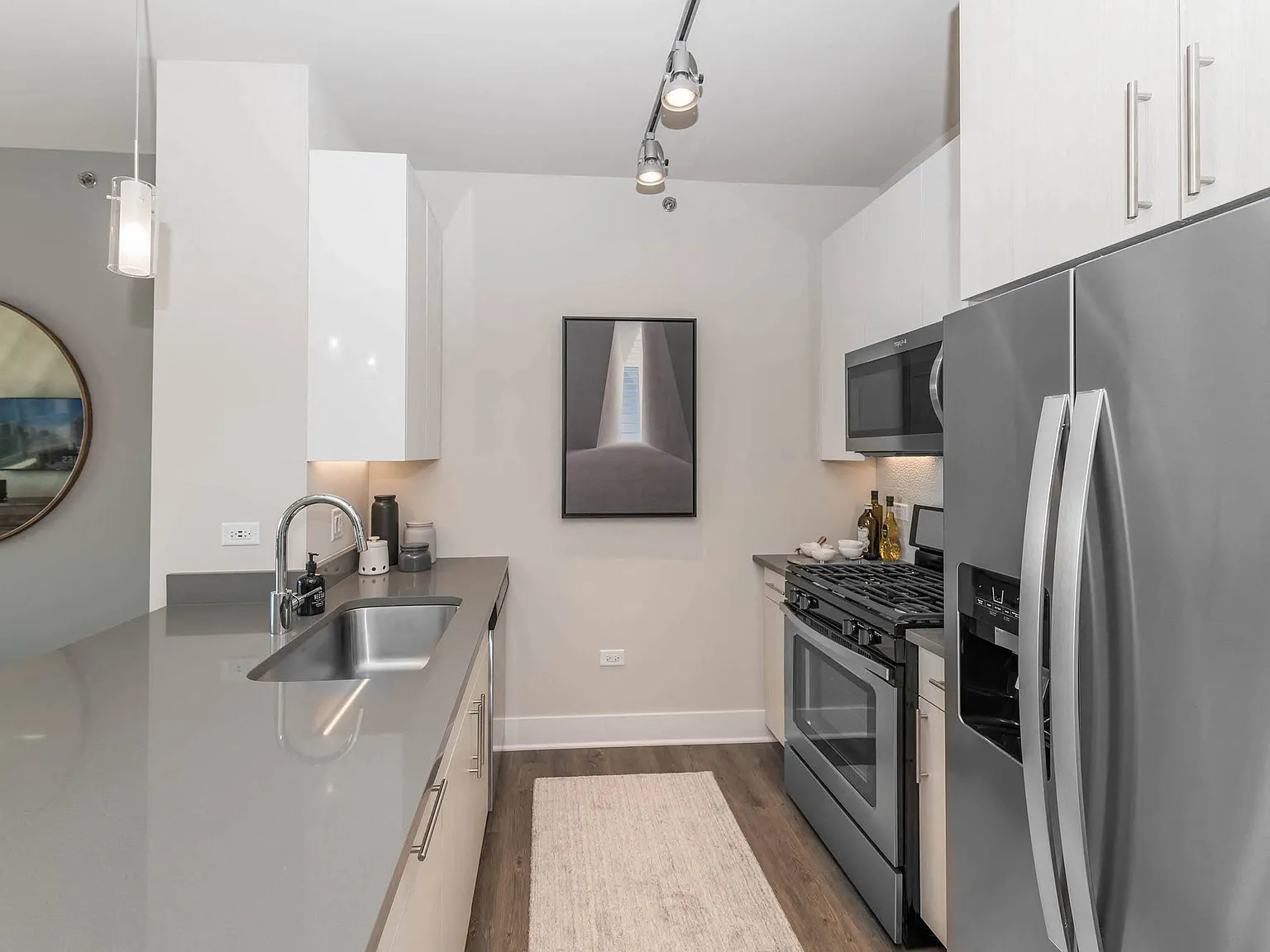 The Elle Apartments — Photo 4