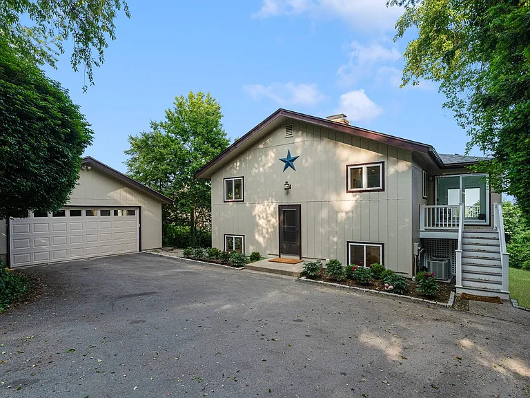 117 Indian Ave — Photo 33