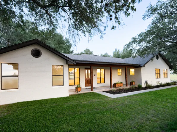4863 Fm 775, La Vernia, TX 78121