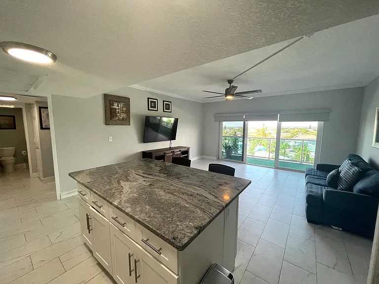 880 Mandalay Ave #N502 — Photo 9