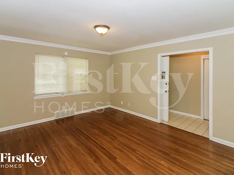 5055 Woodlark Ave — Photo 2