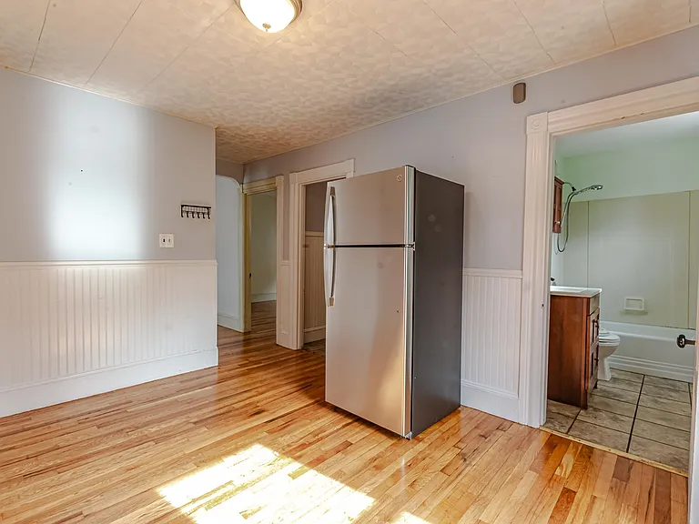 195 Sagamore St #2 — Photo 4
