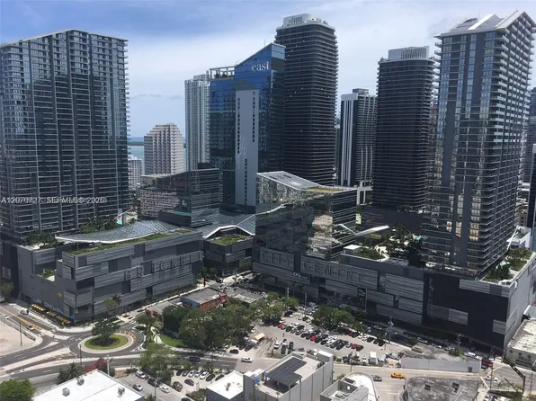 92 SW 3rd St, Miami, FL