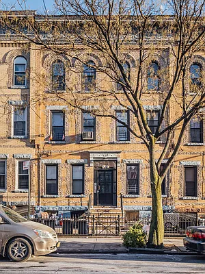 Rented by Nooklyn NYC LLC | media 31