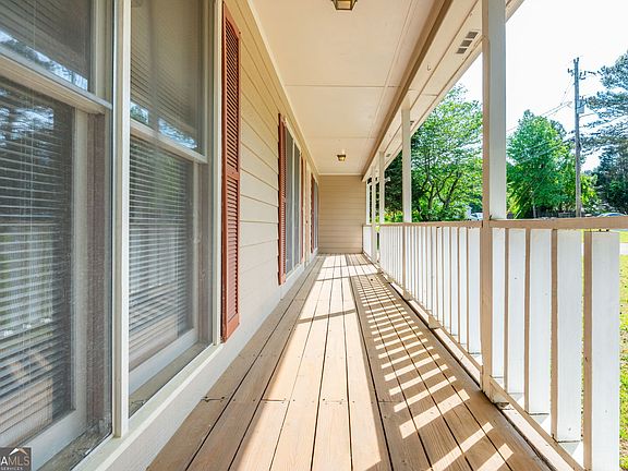 3rd image of 1544 Pine Creek Way