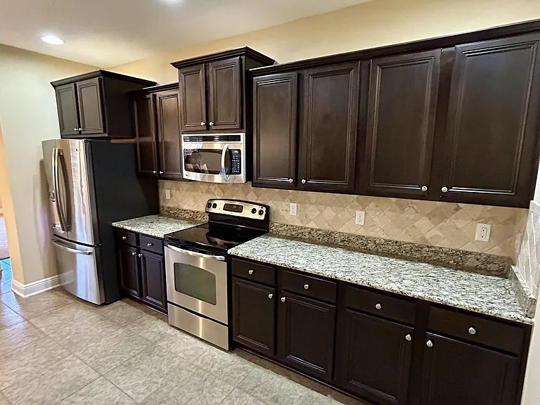 80 S Knightsbridge Ct — Photo 13