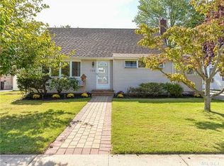 756 Preston Rd, East Meadow, NY 11554