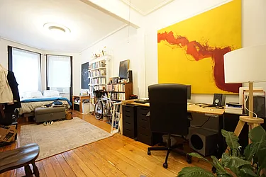 Rented by Rennit Inc.