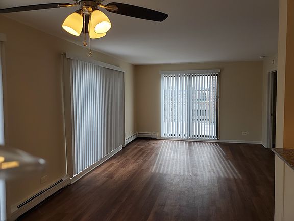 5th image of 1931 Prairie Sq APT 313