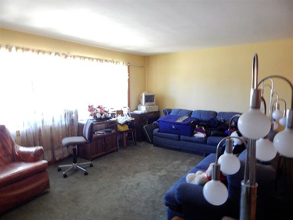 4th image of 8361 N Odell Ave