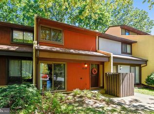 2126 Cartwright Pl, Reston, VA 20191