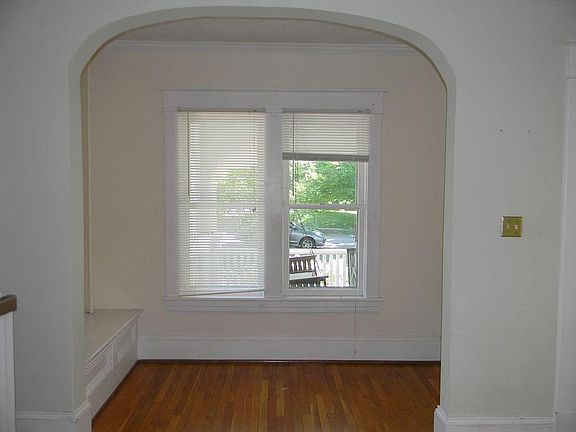 Living Room - Alcove