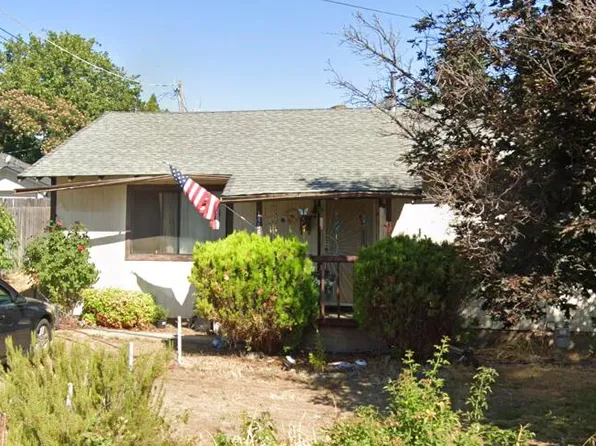 1456 Fair Oaks Dr, Anderson, CA 96007