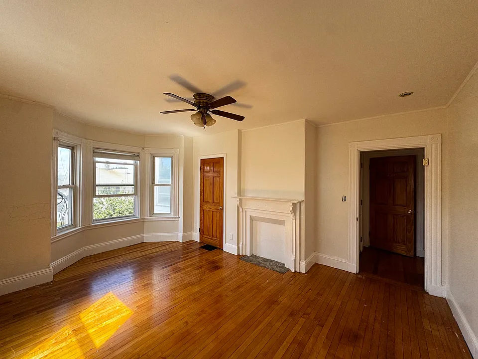 30 Hume Ave #1