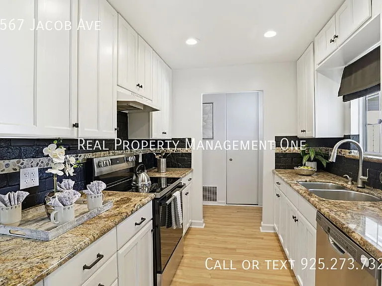1567 Jacob Ave — Photo 9