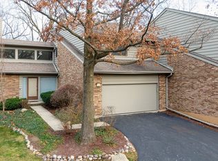 9 Brook Ln, Palos Park, IL 60464