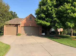 8317 W Meadow Pass Ct, Wichita, KS 67205