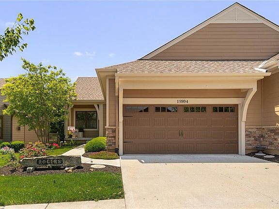 4th image of 15804 Lowell Ln