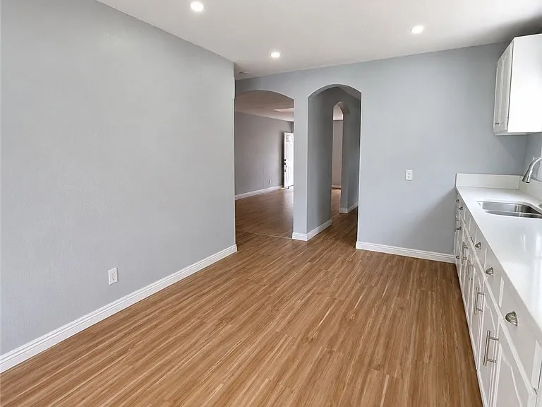 5102 Lindsey Ave — Photo 2