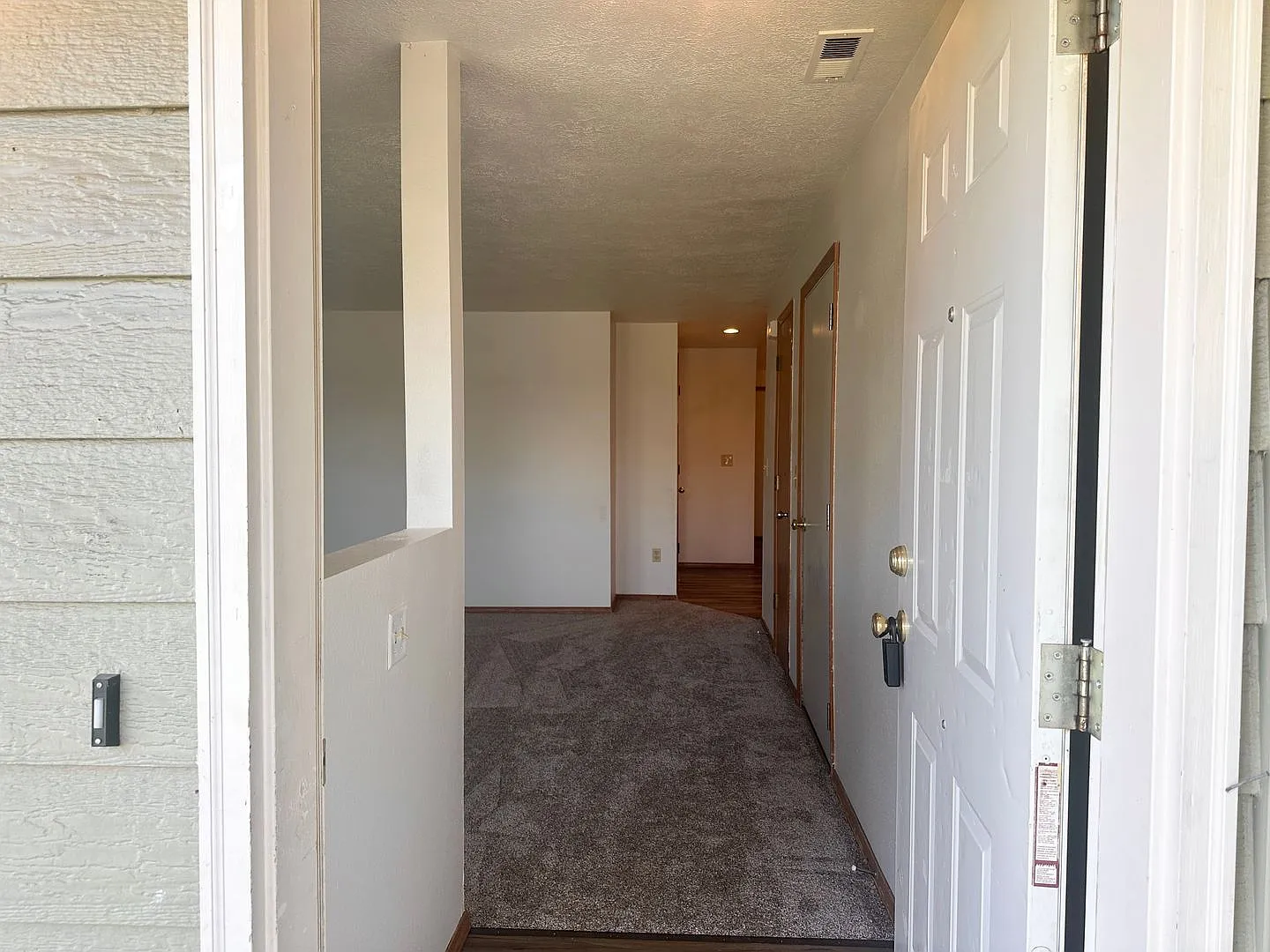 3 Bedroom 2 Bath McMinnville OR — Photo 2