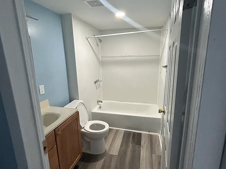 430 S 11th St #1A — Photo 8