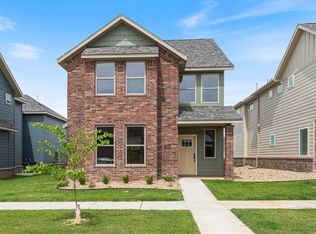 2201 SW Poppy St, Bentonville, AR 72713