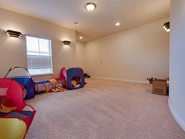 9301 Ivalenes Hope Dr — Photo 14
