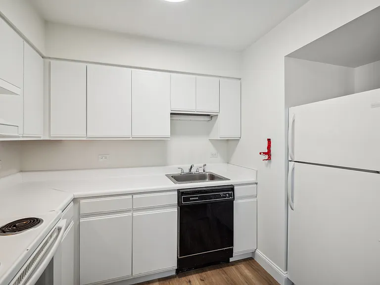 Mountain View Apartments — Photo 20