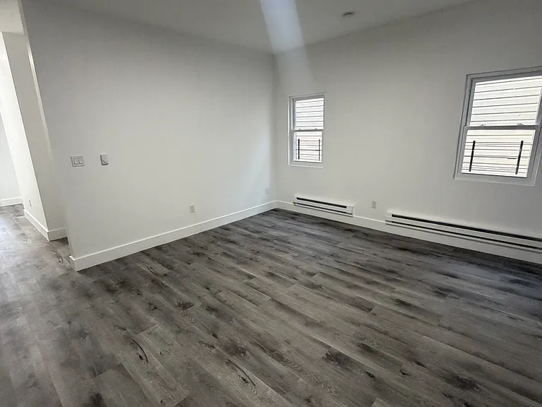 25 Riverview Pl #2L — Photo 8