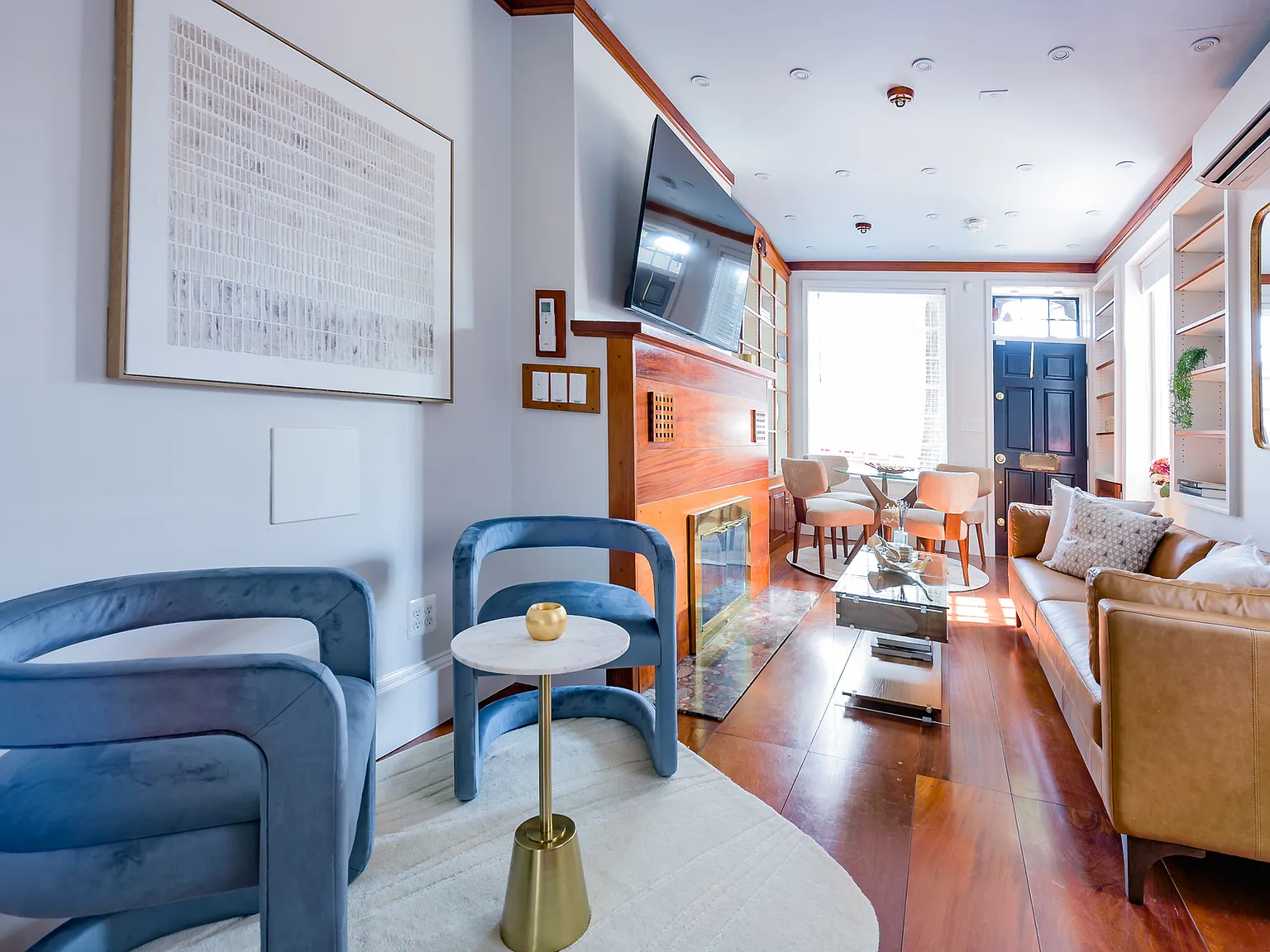 2 bed, 860 sqft, $7,890 — Photo 3