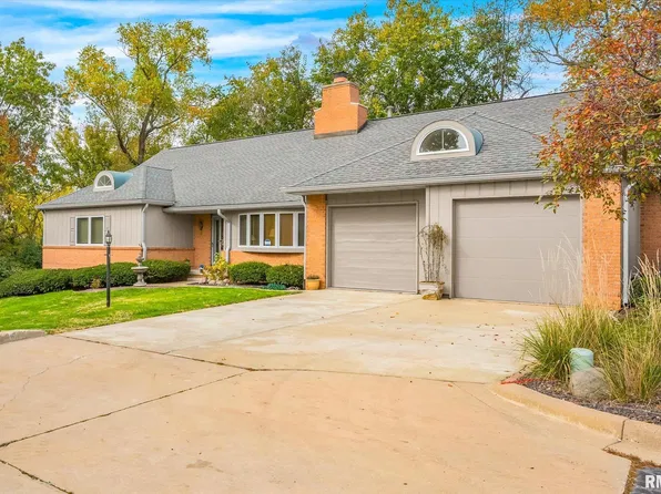 7421 N Brittany Park Pl, Peoria, IL 61614