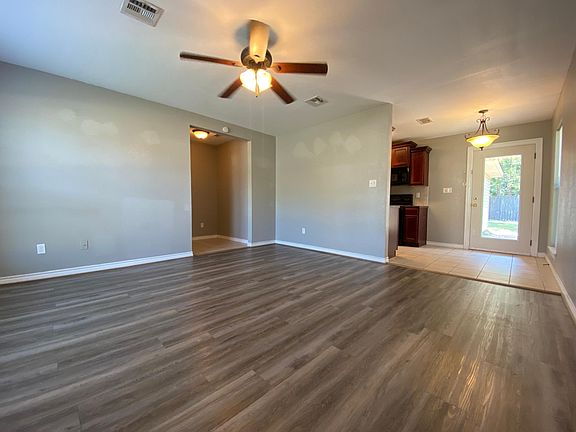 4th image of 6535 Westwood Village Dr