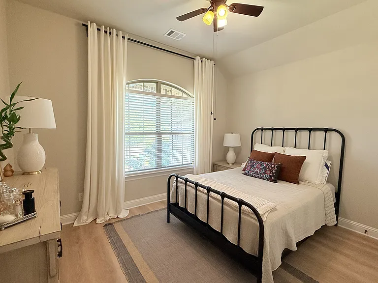 8805 Cedar Basin Dr — Photo 5