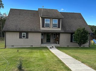 7572 Indian Mills Rd, Peterstown, WV 24963