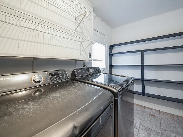 1102 N Star Dr — Photo 43