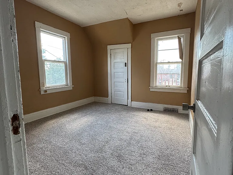 818 S 14th St #2 — Photo 2