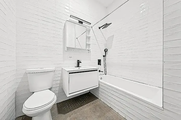 Rented by Yellowstone Equity Management Inc | media 16