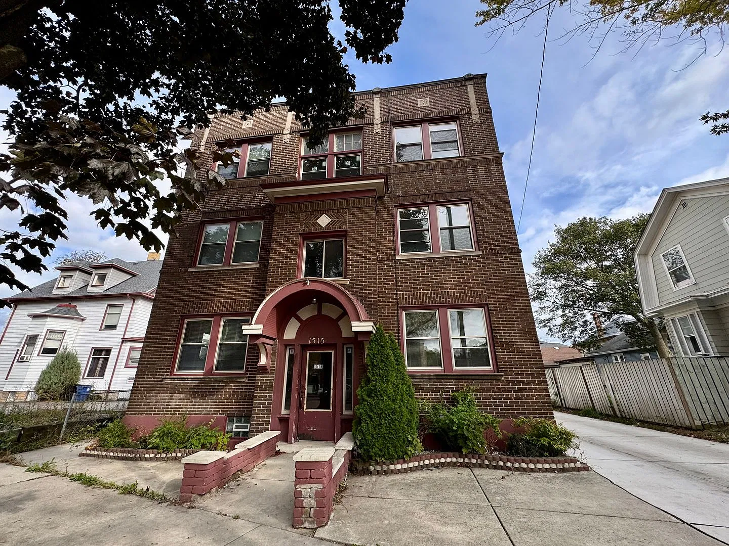 Taylor 1515 — Photo 1