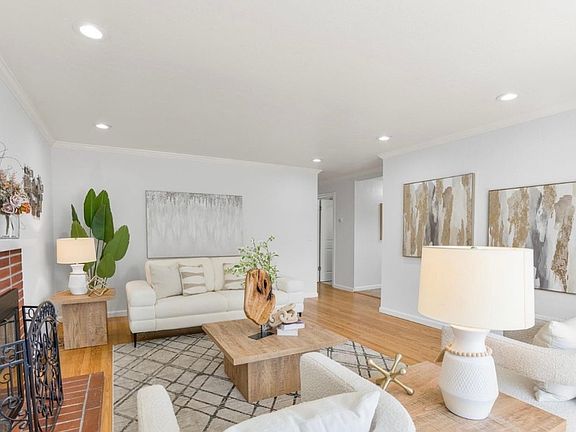 4th image of 5457 Leigh Ave