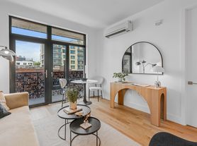 38-27 32nd St