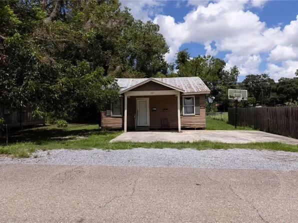 417 8th St, Abbeville, LA 70510