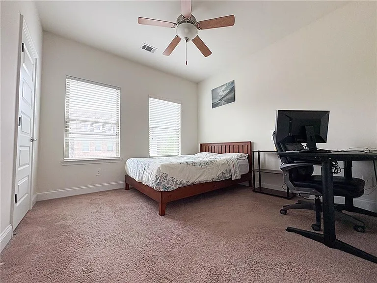 10643 Naramore Ln — Photo 12