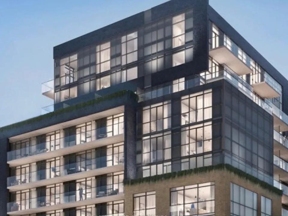 2369 Danforth Ave #807