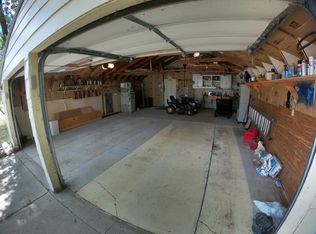 411 1st St E, Carpio, ND 58725