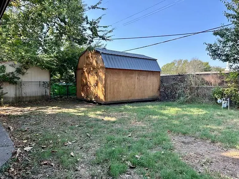 1807 Comanche St NW — Photo 38