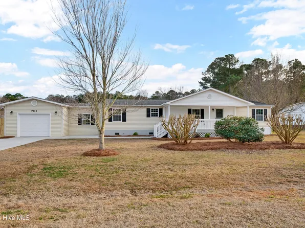 701 Oak Dale Lane, Sneads Ferry, NC 28460