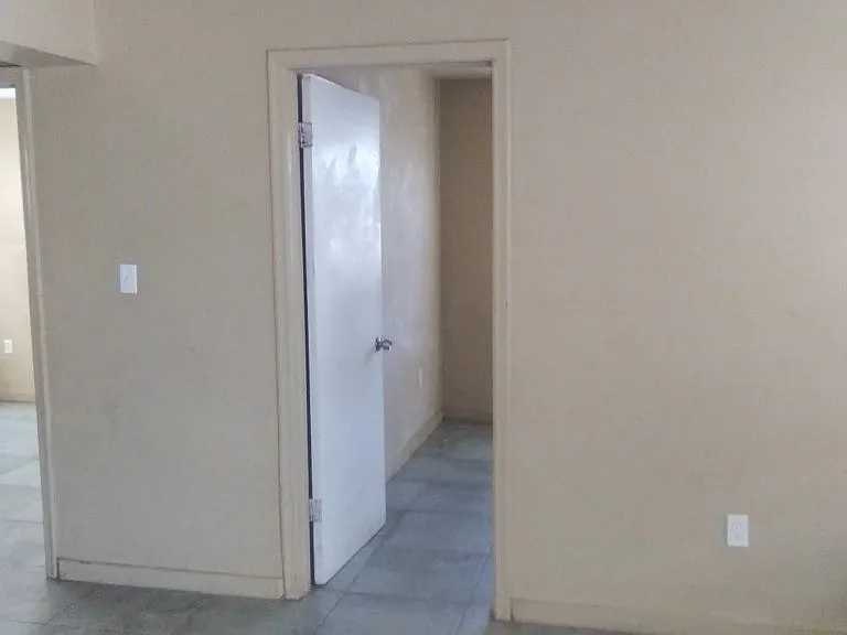 501 SW 10th St #3 — Photo 1