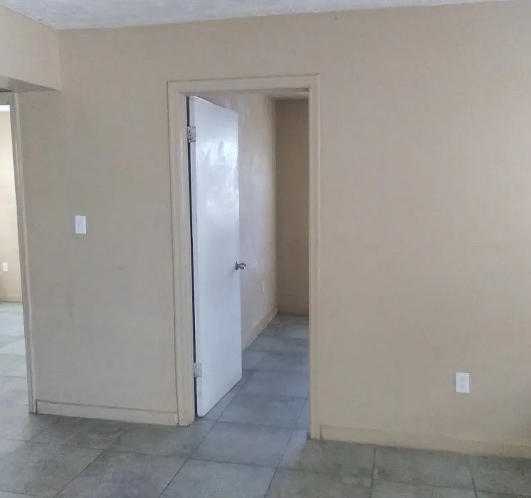 501 SW 10th St #3