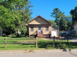 214 Chestnut St, Baraboo, WI 53913