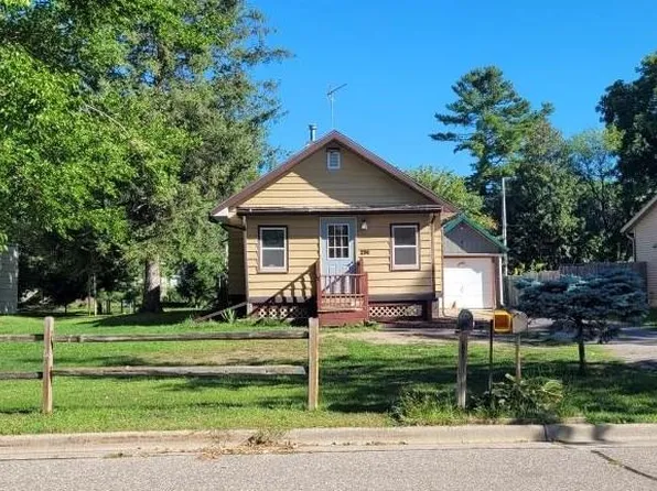214 Chestnut Street, Baraboo, WI 53913